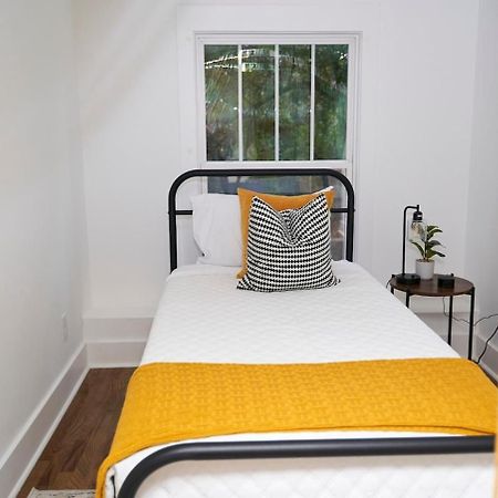 Spacious Retreat Near Downtown, Atl Atlanta Esterno foto